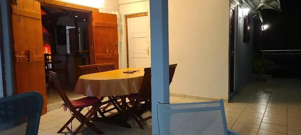 Сasa de vacaciones Authentique Maison Creole Sainte-Anne  Guadalupe